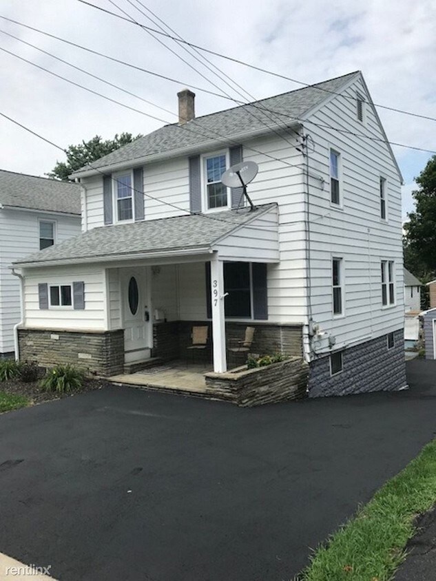 4 br, 2.5 bath House 397 Riverside Dr House for Rent in Johnson