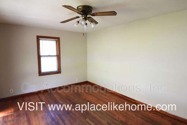 Foto del edificio - 3034 N 84th Terrace