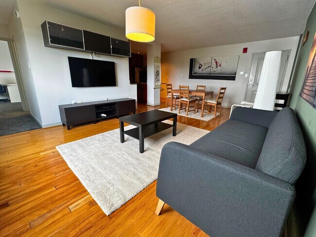 Foto del edificio - Welcome to Takoma Overlook! Furnished 1br 1ba condo
