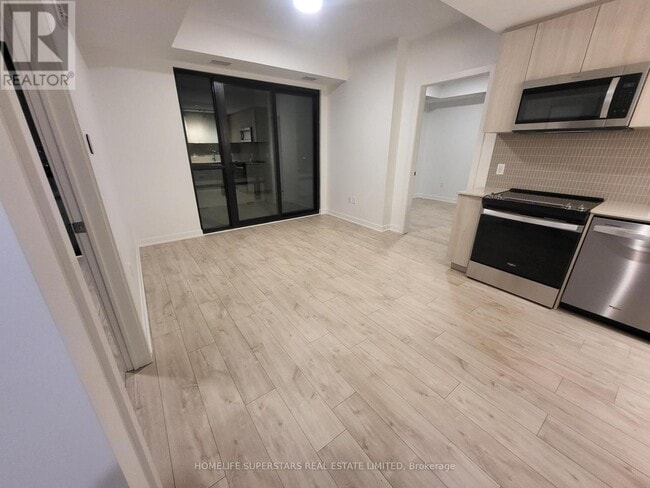 Photo du bâtiment - 720 Whitlock Ave