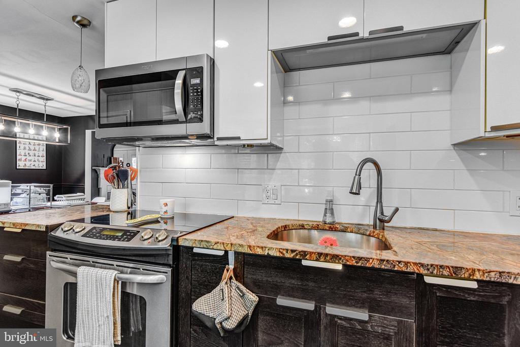Foto principal - 9008 Piney Grove Dr