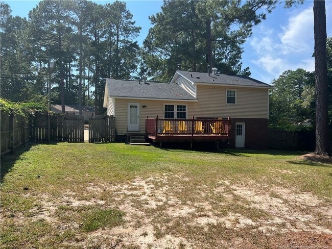 Foto del edificio - 1616 Morehead Ave