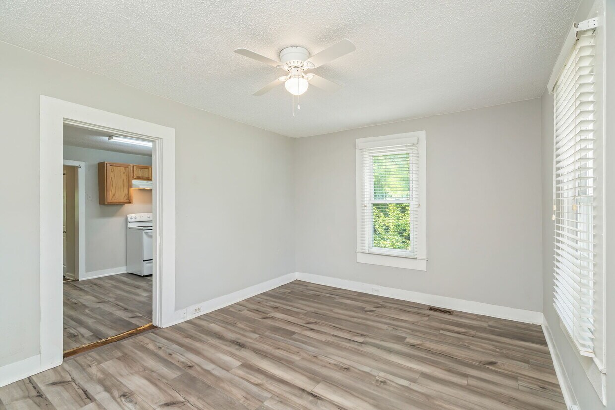 Foto principal - 4100 Garnet Dr