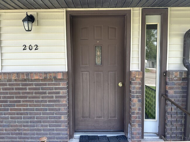 Foto del edificio - 202 Fern Ln