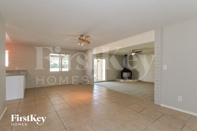 Building Photo - 680 N Mann Ave