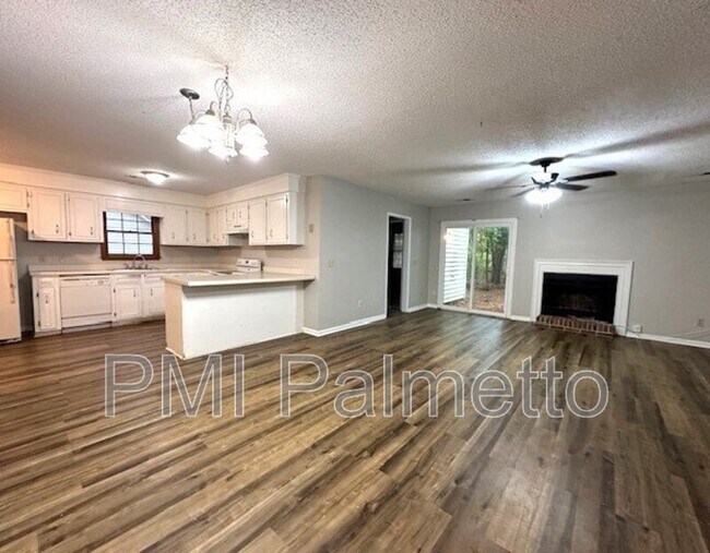 Building Photo - 253 Friarsgate Blvd