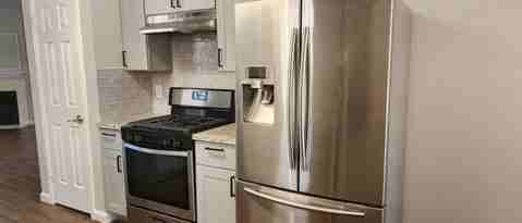 Foto del edificio - 8307 Holmwood Dr