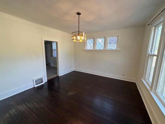 Foto del edificio - Newly Renovated 3 Bedroom on Park Avenue