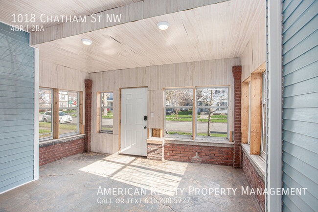 Building Photo - 1018 Chatham St NW