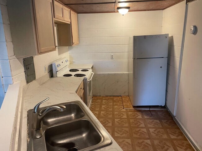 Building Photo - Fort Myers Apartment