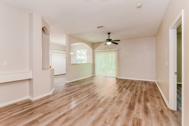 Foto del edificio - 3703 Cinnamon Fern Loop