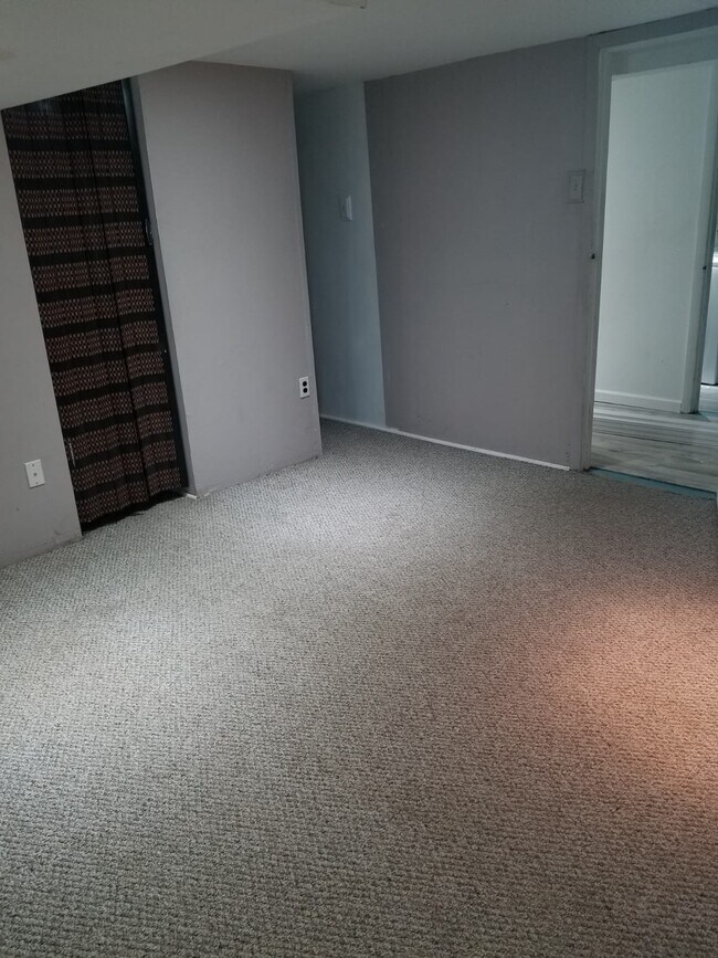 bedroom with walk in closet - 4053 Hunt Rd