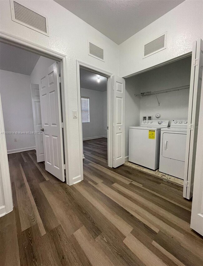 Foto del edificio - 23712 SW 117 Pl