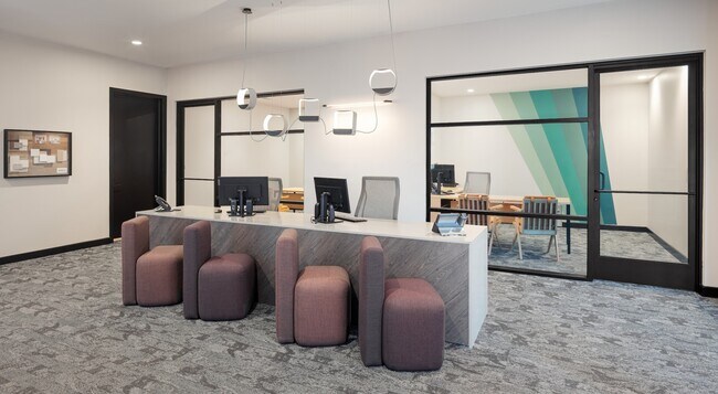 Foto del edificio - Studio Living at Its Finest: Where Form Me...