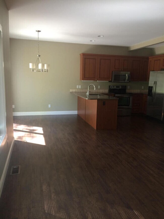 3115 W Wackerly St, Midland, MI 48640 Condo for Rent in Midland, MI