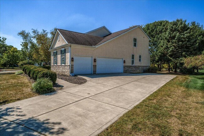 Building Photo - 4611 Trailane Dr