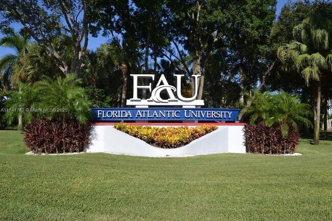 Foto del edificio - 3355 Jaywood Terrace