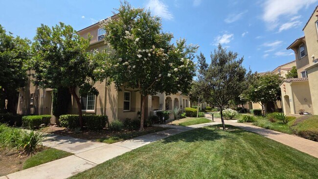 Foto del edificio - 31180 Lavender Ct