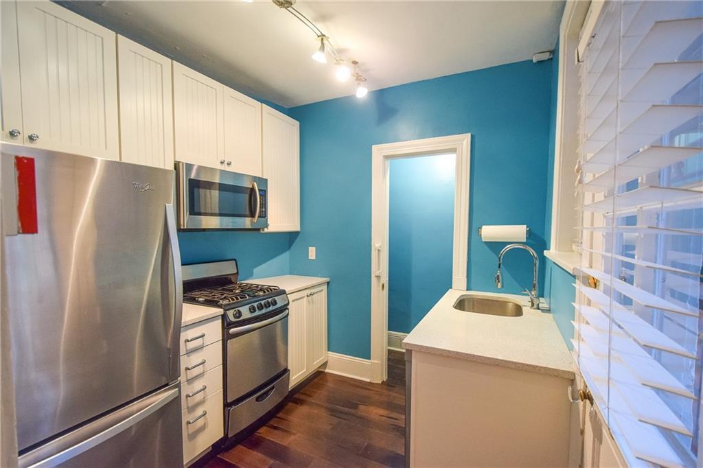 Primary Photo - 2810 Kensington Ave