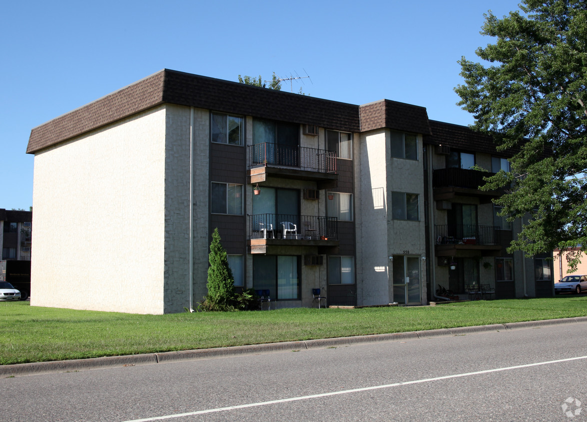 Foto del edificio - Fern Court Apartments