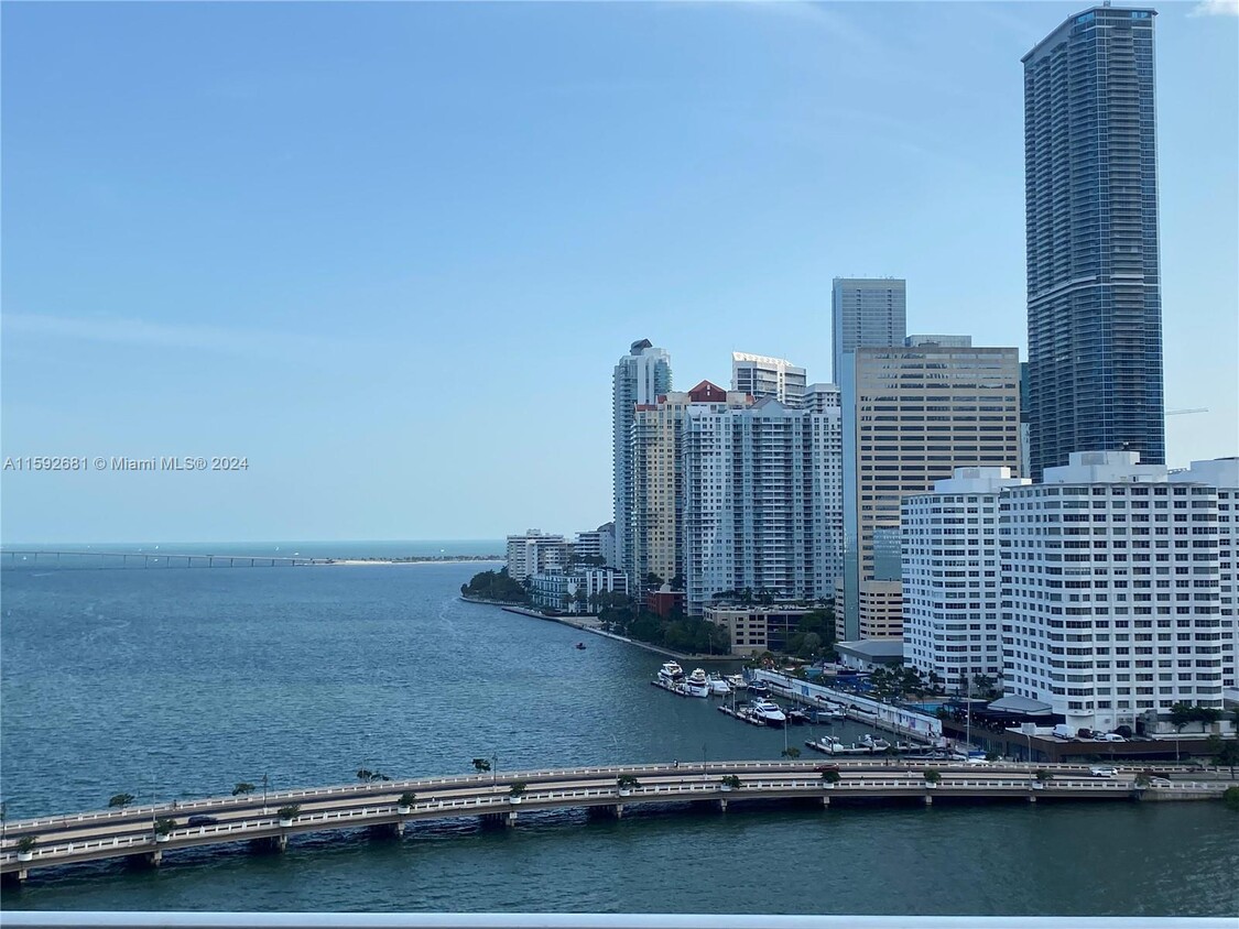 Foto principal - 701 Brickell Key Blvd