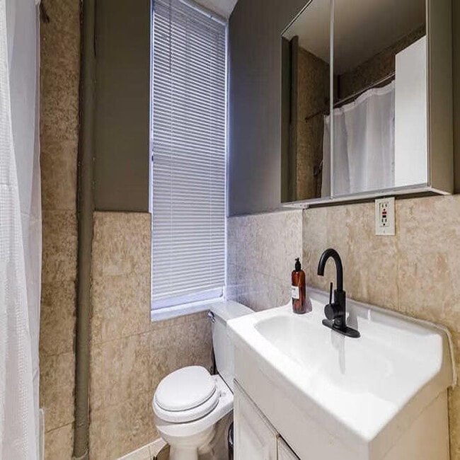 Foto del edificio - 104 W 83rd St