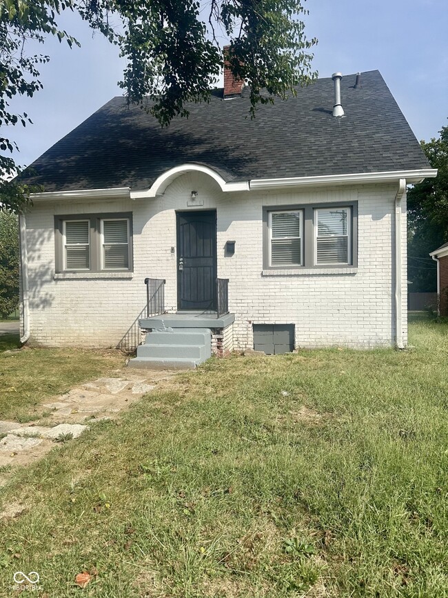 Building Photo - 1702 42nd St