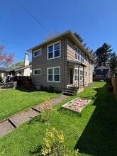Building Photo - 9416 N Buchanan Ave