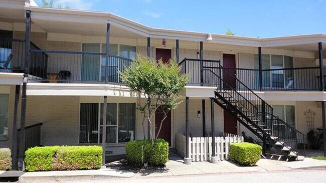 Foto del edificio - 3740 High Vista Dr