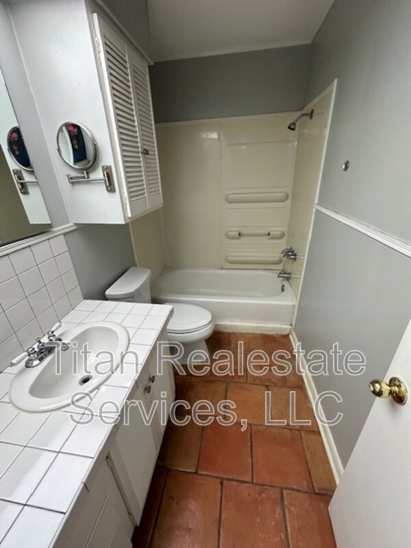 Foto del edificio - 733 Genevieve Drive