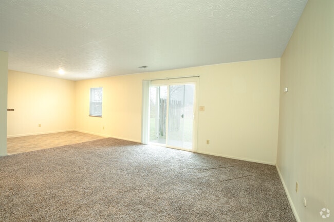 2BD, 1BA - 920SF - Fox Acres Apartments