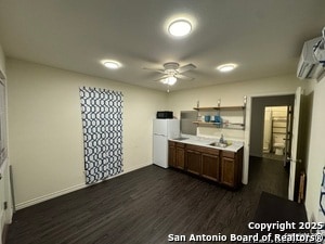 Foto principal - 242 W Harlan Ave