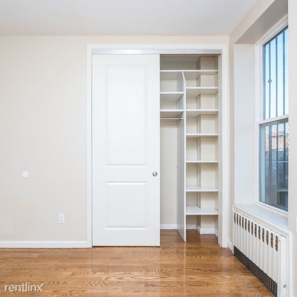 Foto del edificio - 843 Kent Ave