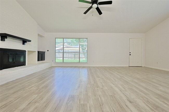 Foto del edificio - 9910 Kent Towne Ln