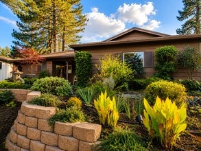 Building Photo - 820 Blue Bell Ct