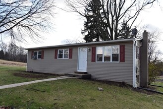 Building Photo - 2546 W Shoff
