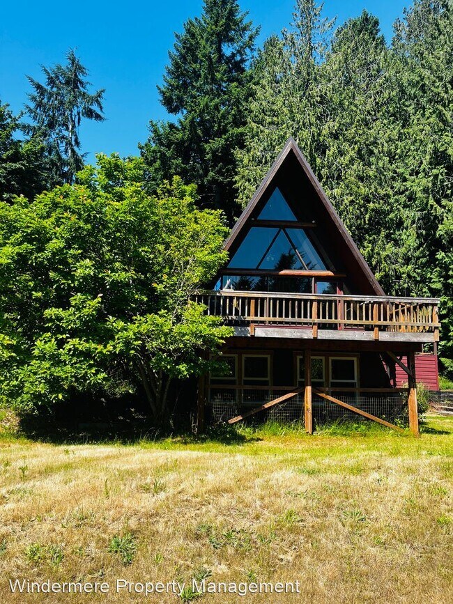 Building Photo - 3 br, 3 bath House - 9101 Springridge Rd NE