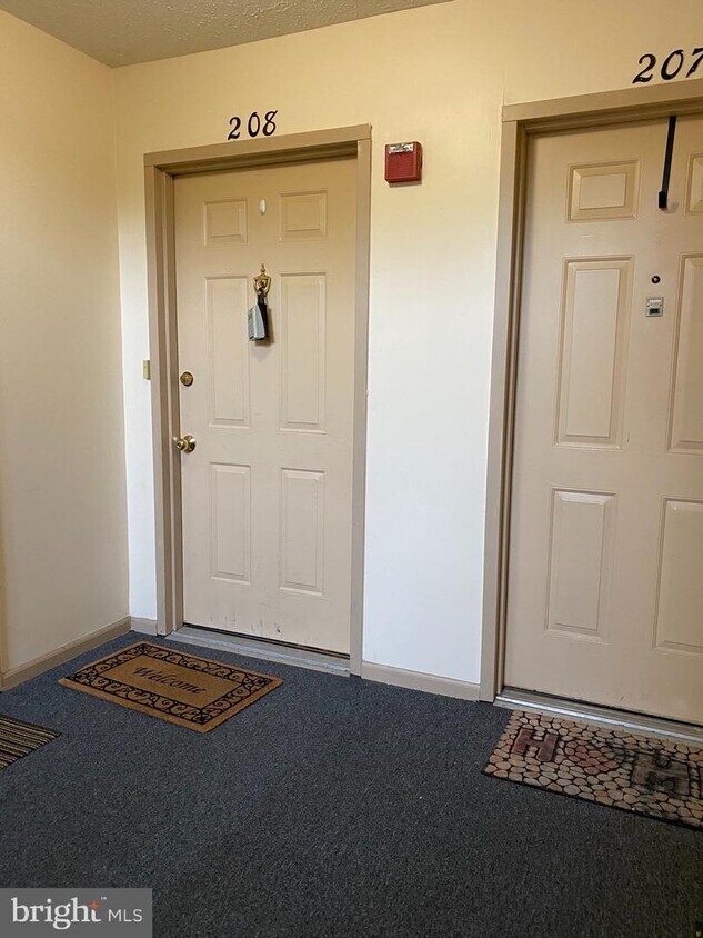 5735 Rowanberry Dr Unit 208, Elkridge, MD 21075 Room for Rent in