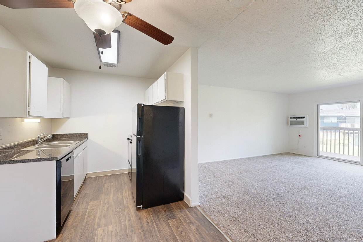 Photo - Cedar Creek Apartments