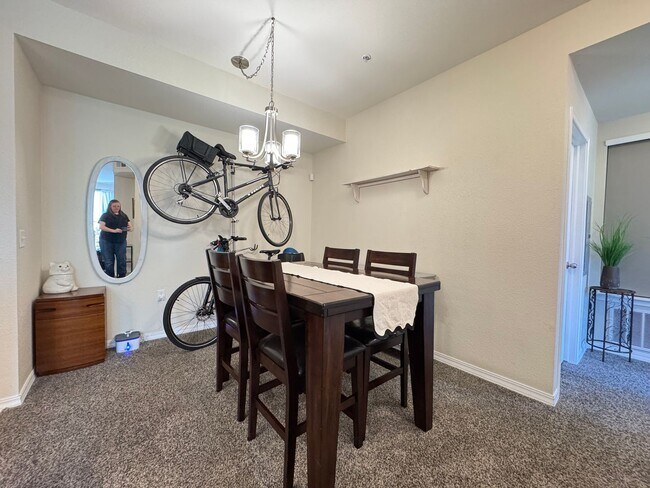 Building Photo - Beautiful 2 Bed/2 Bath Condo in Fort Collins