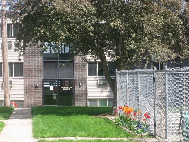 Building Photo - 1240 Haslett Rd