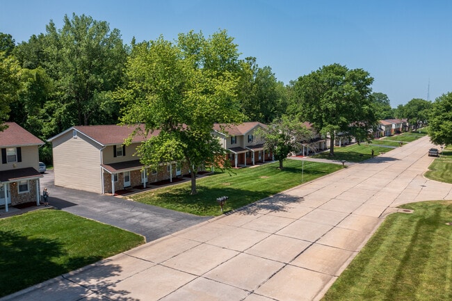 Building Photo - Park Charles Apartments Townhomes