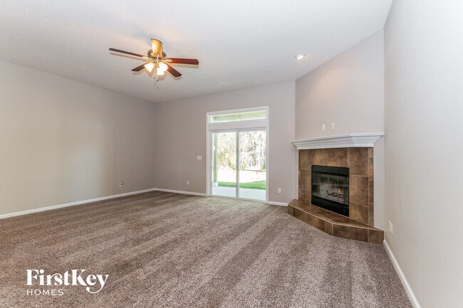 Foto del edificio - 4111 Sandhill Crane Terrace