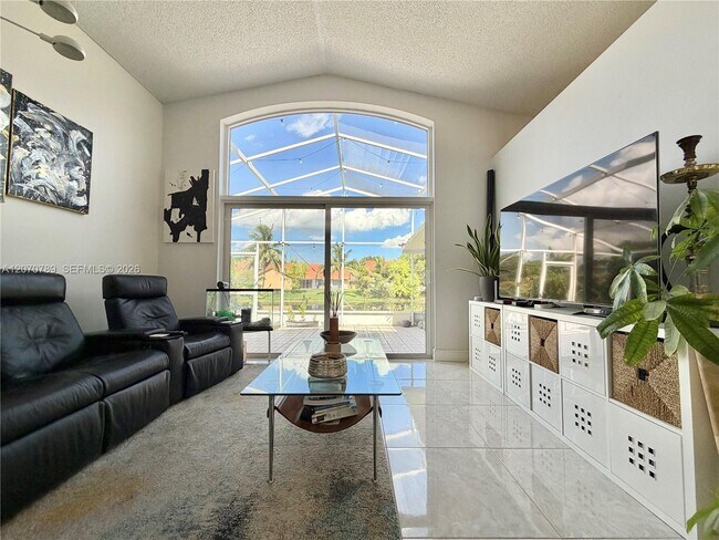 Foto del edificio - 415 NW 165th Ave