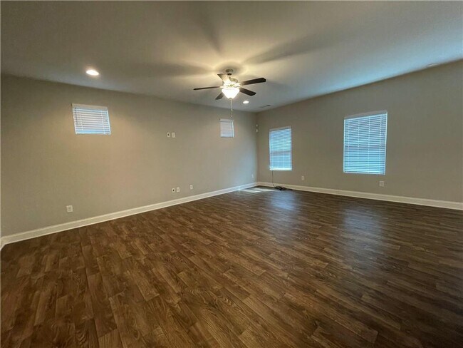 Foto del edificio - 301 Omnia Ridge Way