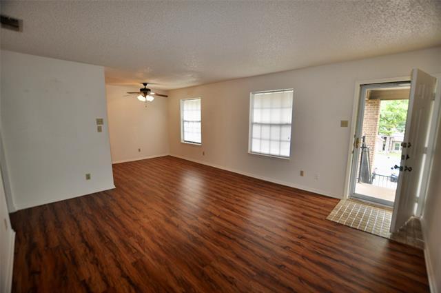 Foto del edificio - 511 W Oak St