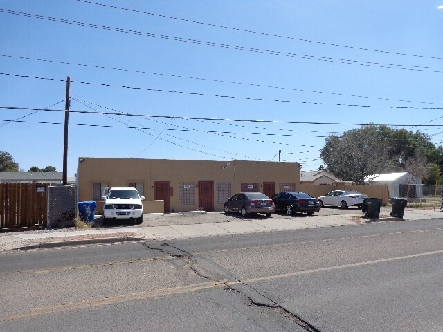 Primary Photo - 3212 N Romero Rd