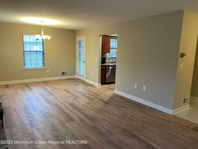 Foto del edificio - 718 Wellington Pl