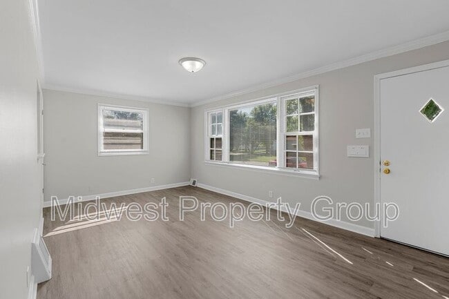 Building Photo - 662 Gleason Dr