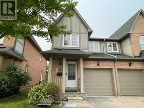 Building Photo - 2955 Thomas St